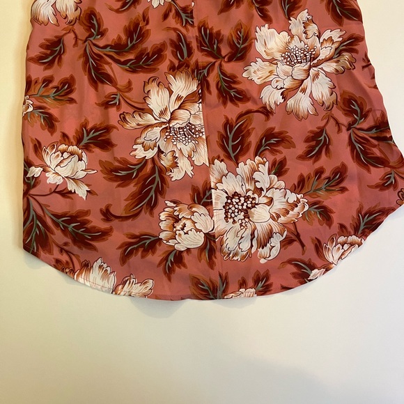 Anne Taylor Loft Women’s Sleeveless Floral Blouse New with Tags - Picture 5 of 7